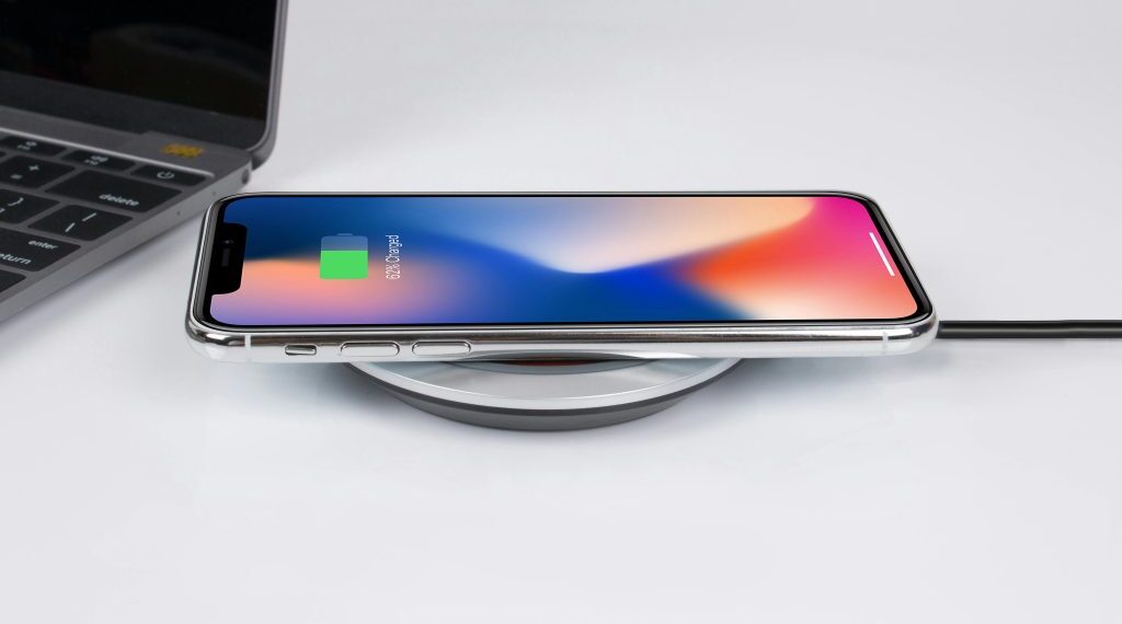 إطلاق هواتف ذكية مع تقنيات شحن فائق السرعة