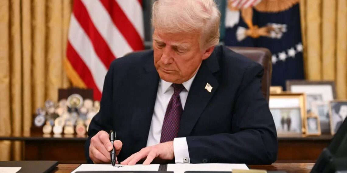 ترامب يوقع أمرا بإنشاء “قبة حديدية ” أمريكية