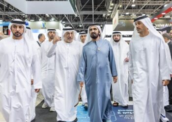 خلال زيارة سموّه إلى معرض الصحة العربي 2025