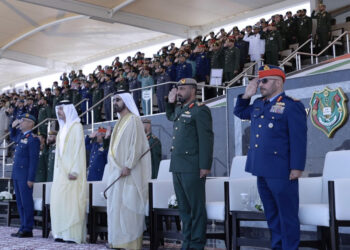 سمو الشيخ محمد بن راشد يشهد حفل تخريج الدورة ال49 من المرشحين الضباط بالعين