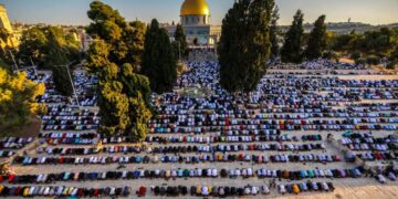 إسرائيل تفرض قيوداً على أداء الصلاة في المسجد الأقصى خلال رمضان