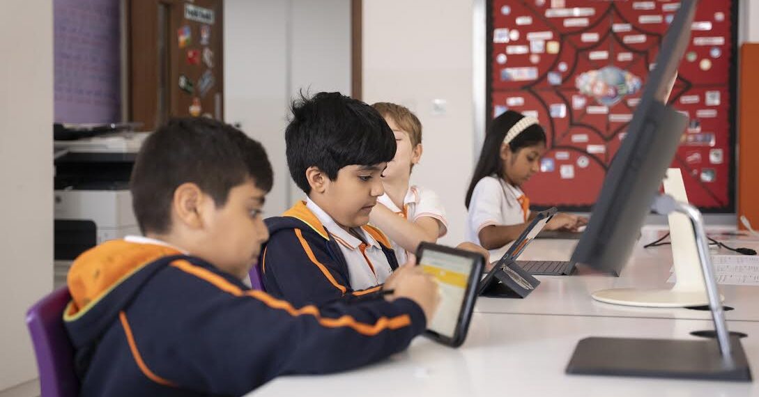10 آلاف طالب من 60 مدرسة يشاركون في أسبوع الذكاء الاصطناعي في مدارس دبي