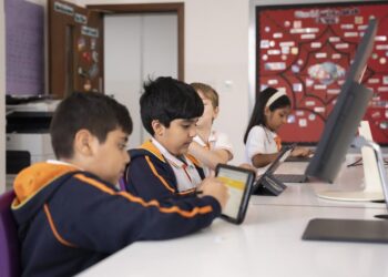 10 آلاف طالب من 60 مدرسة يشاركون في أسبوع الذكاء الاصطناعي في مدارس دبي