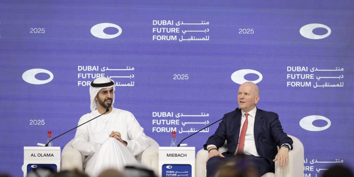 عمر سلطان العلماء: الإمارات تعزز مكانتها أفضل وجهة لتبني التقنيات المستقبلية